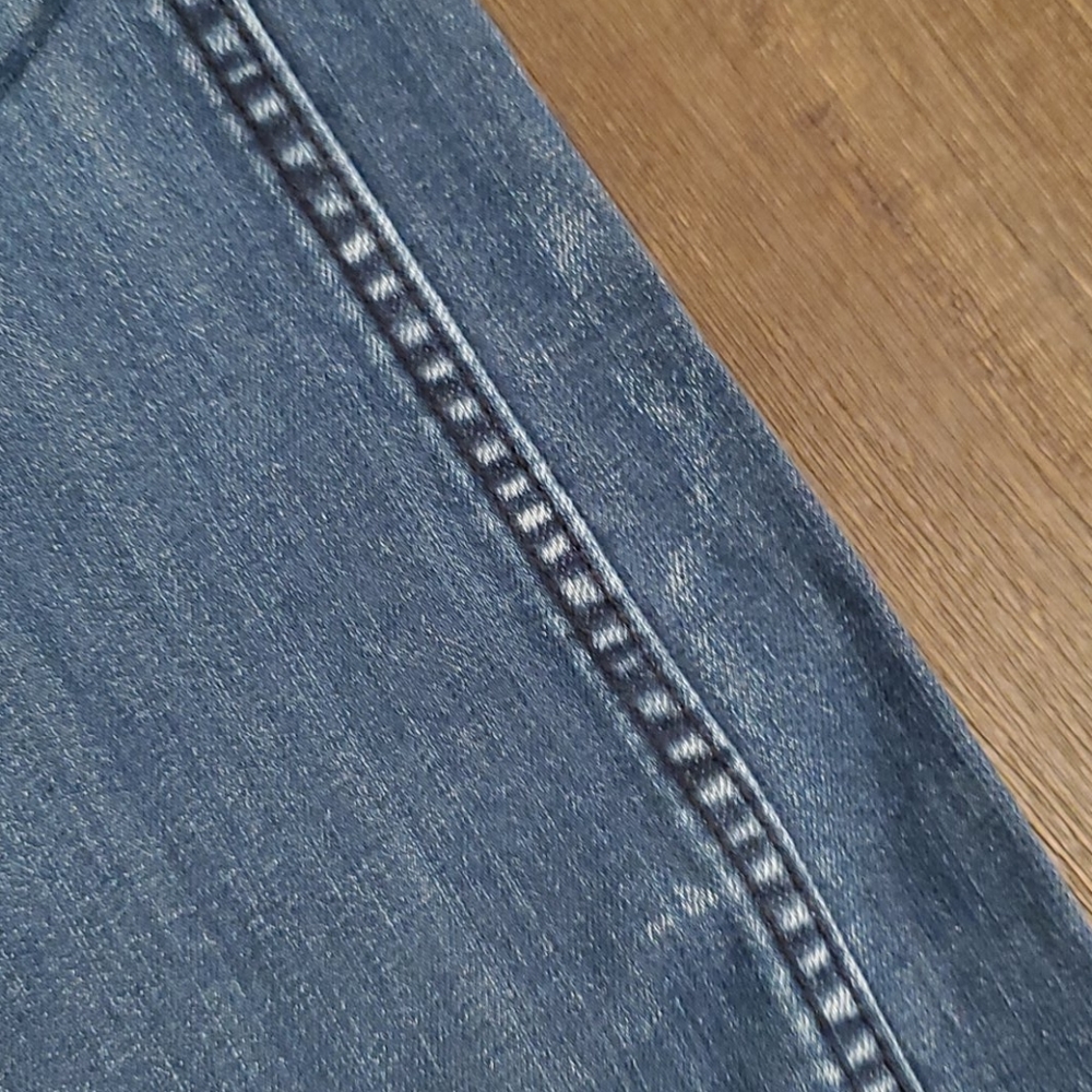 Levi"s Jeans - Picture 4 of 7